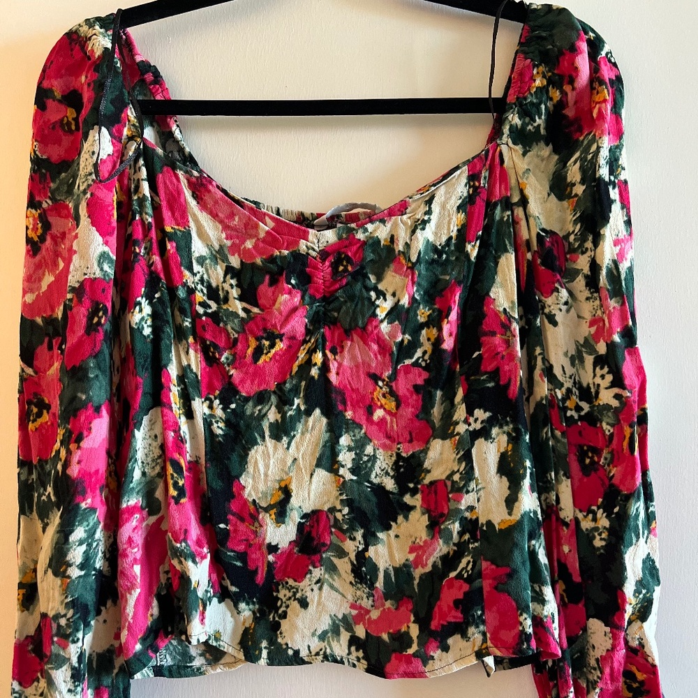 H&M Floral off the shoulder top